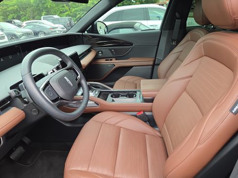 Used 2026 Lincoln Nautilus Reserve AWD/4WD image 25