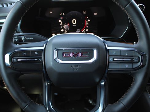 Used 2023 GMC Canyon AT4 w/ Technology Package AWD/4WD image 29