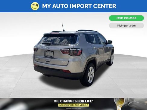 Used 2022 Jeep Compass Latitude w/ Convenience Group AWD/4WD image 7
