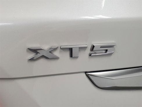 New 2026 Cadillac XT5 Luxury w/ LPO, Floor Liner Package image 29