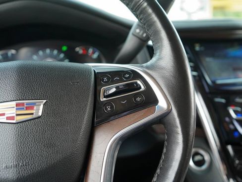 Used 2019 Cadillac Escalade Premium Luxury AWD/4WD image 32