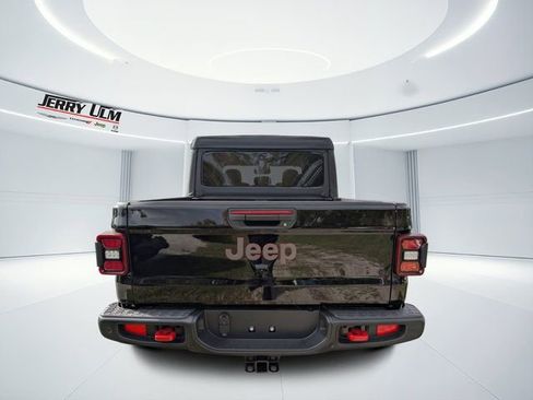 New 2026 Jeep Gladiator Rubicon w/ Safety Group AWD/4WD image 4