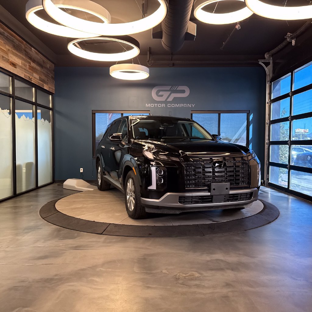 Used 2023 Hyundai Palisade SE AWD/4WD image 1