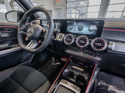 New 2026 Mercedes-Benz GLB 35 AMG 4MATIC image 19