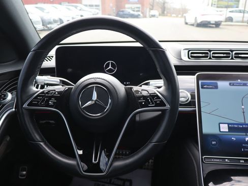 Used 2022 Mercedes-Benz S 500 S 500 4MATIC Sedan AMG w/ AMG Line Package image 10