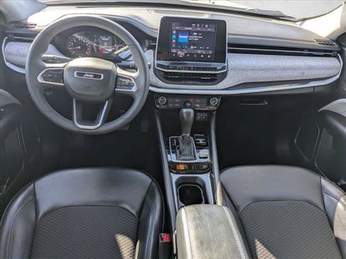 Used 2022 Jeep Compass Latitude AWD/4WD image 16