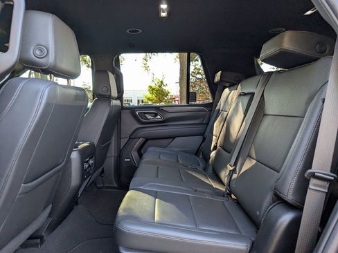 Used 2024 Chevrolet Tahoe Z71 w/ Luxury Package image 20