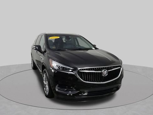 Used 2020 Buick Enclave Premium w/ Sun and Sites Package FWD image 3