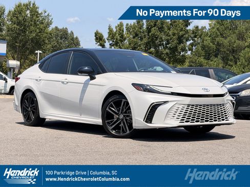 Used 2025 Toyota Camry XSE FWD image 1