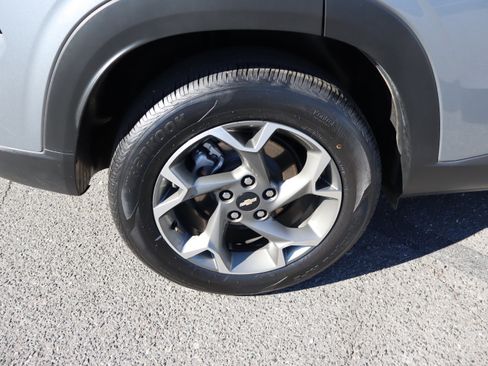 Certified 2024 Chevrolet Trax LT image 38
