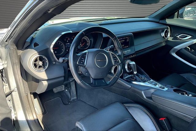 Used 2023 Chevrolet Camaro LT RWD image 12