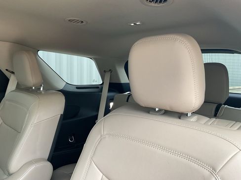 Used 2023 Ford Explorer XLT w/ Equipment Group 202A image 17