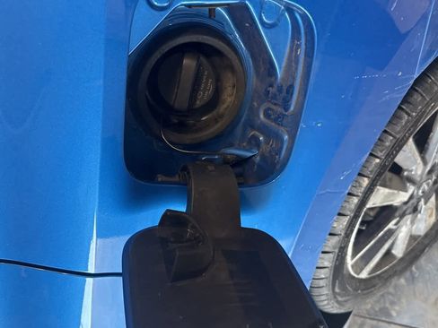 Used 2023 Nissan Versa SV image 15