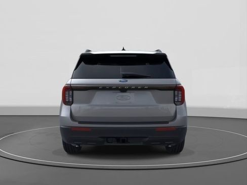 New 2026 Ford Explorer Active image 5
