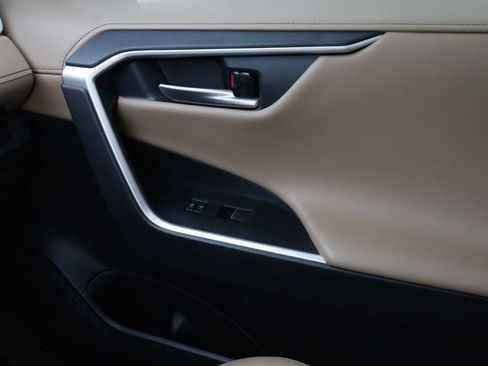 Used 2023 Toyota RAV4 Limited image 11