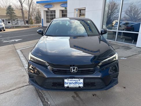 Used 2022 Honda Civic Sport image 2