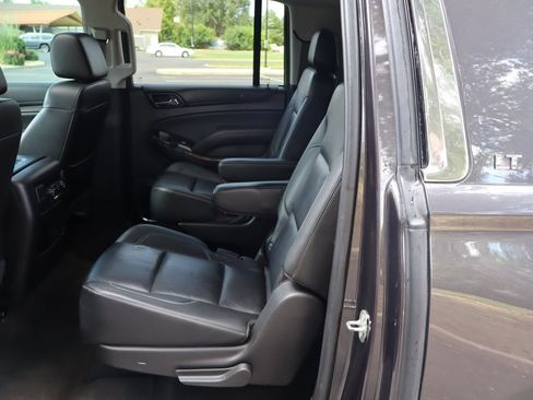 Used 2016 Chevrolet Suburban LT AWD/4WD image 20