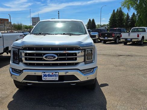 Used 2022 Ford F150 Lariat w/ Equipment Group 502A High AWD/4WD image 3