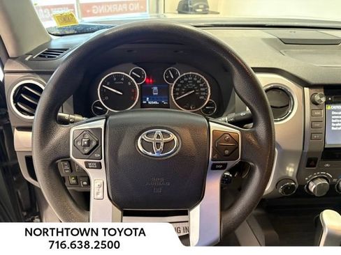 Used 2016 Toyota Tundra SR5 w/ SR5 Upgrade Package image 8