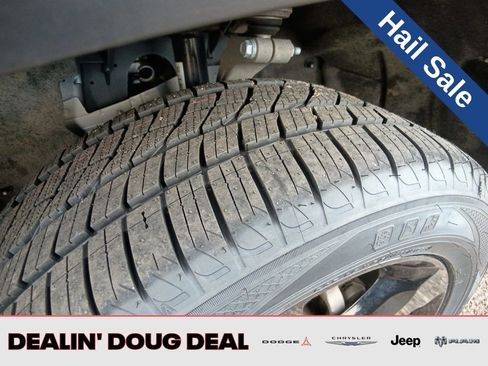 Used 2023 Jeep Grand Cherokee Altitude image 27