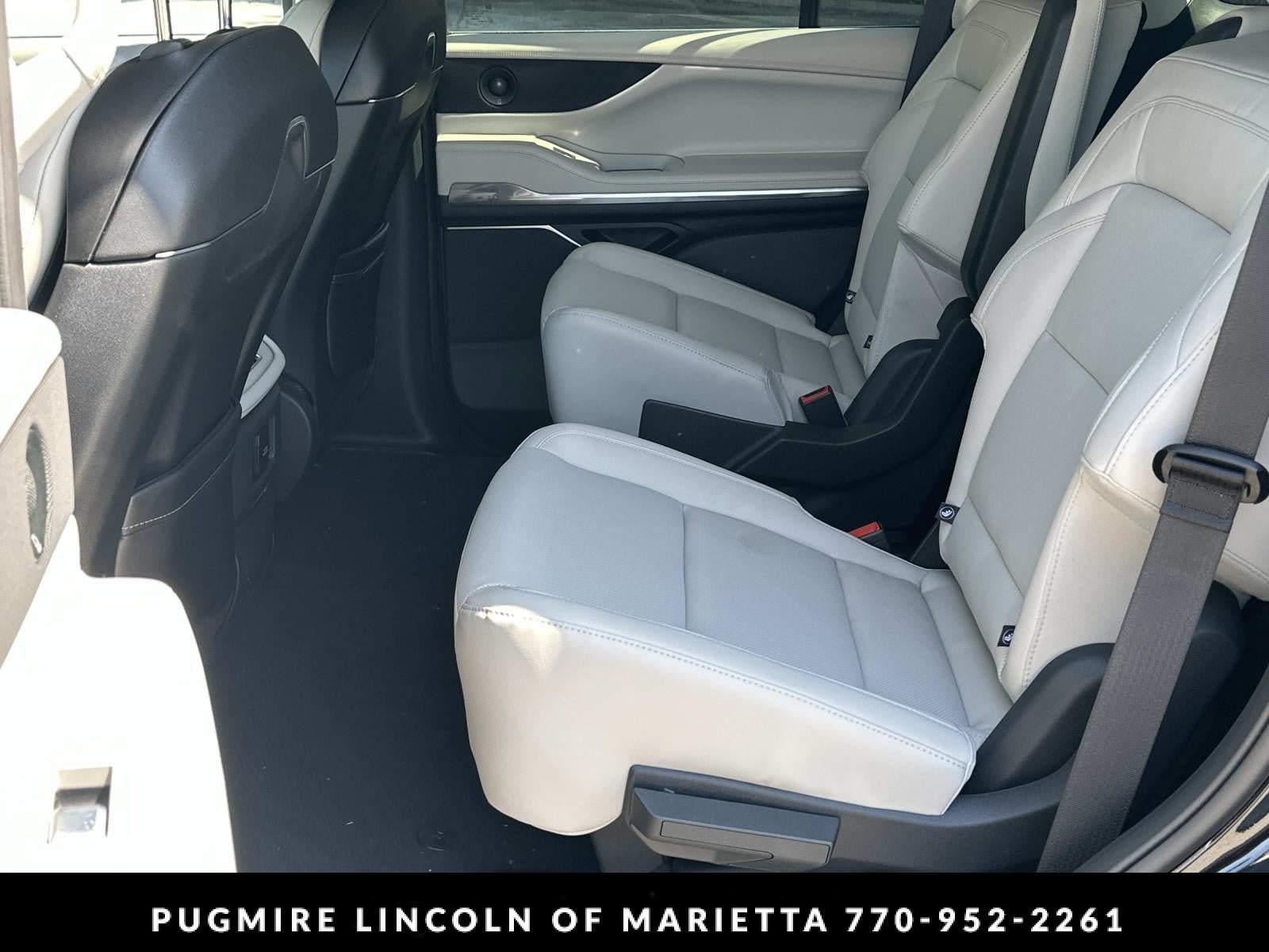 New 2026 Lincoln Navigator Premiere AWD/4WD image 22