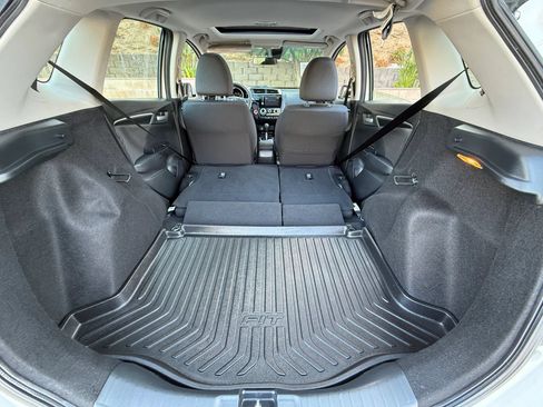 Used 2018 Honda Fit EX image 27