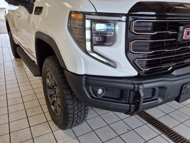 Used 2025 GMC Sierra 1500 AT4X AWD/4WD image 27