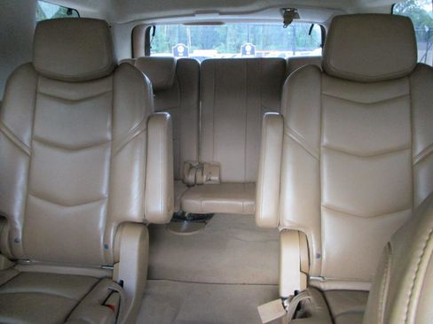 Used 2016 Cadillac Escalade Platinum image 20