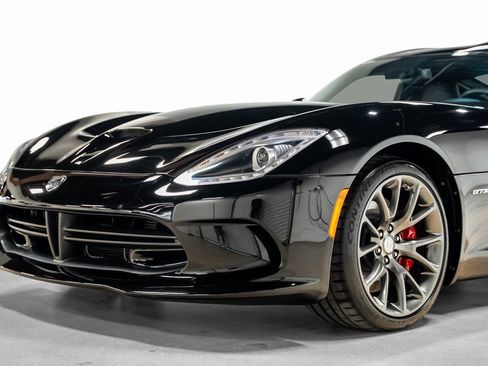 Used 2013 SRT Viper GTS w/ GTS Laguna Interior Pkg image 11