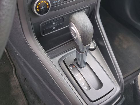 Certified 2021 Ford EcoSport S image 40