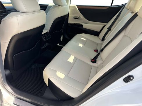 Certified 2024 Lexus ES 350 w/ Premium Package image 13