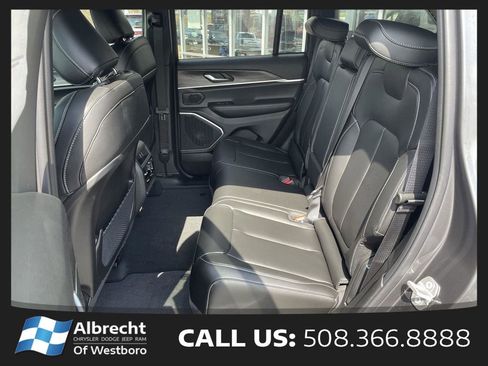 New 2026 Jeep Grand Cherokee Limited AWD/4WD image 12