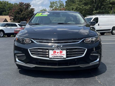 Used 2018 Chevrolet Malibu Premier w/ Premier Sun and Wheel Package FWD image 21