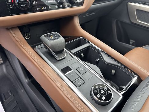 Used 2023 Nissan Pathfinder Platinum image 20