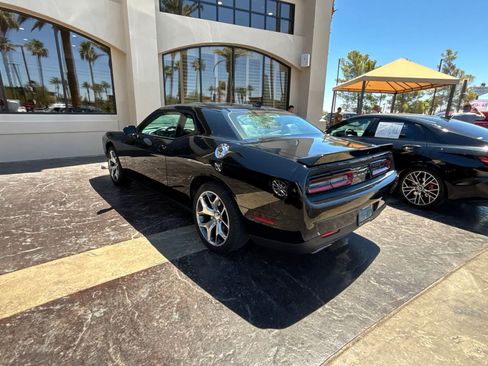 Used 2015 Dodge Challenger SXT Plus RWD image 6
