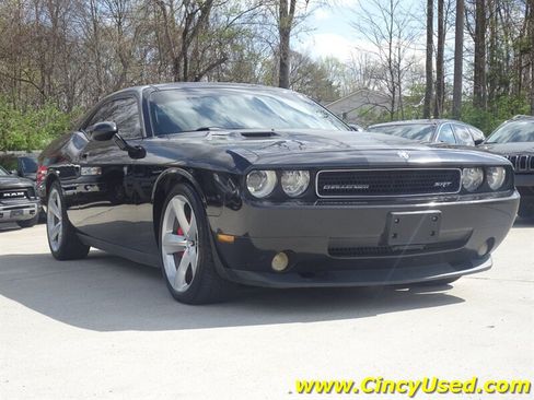 Used 2009 Dodge Challenger SRT8 w/ SRT Option Group II RWD image 4