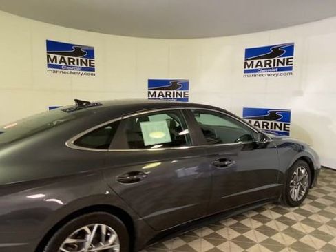 Used 2022 Hyundai Sonata SEL w/ Winter Weather Package FWD image 2
