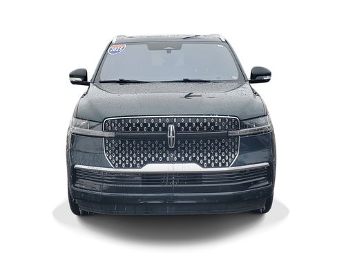 Certified 2025 Lincoln Navigator Reserve image 2