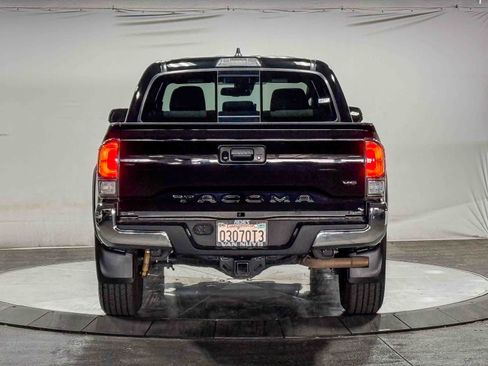 Certified 2023 Toyota Tacoma TRD Off-Road AWD/4WD image 4