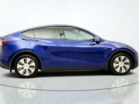 Used 2023 Tesla Model Y Long Range AWD/4WD image 4
