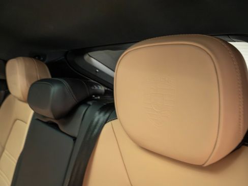 Certified 2024 Porsche Cayenne Coupe AWD/4WD image 39