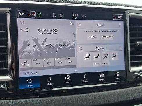 Used 2024 Chrysler Pacifica Touring-L image 16