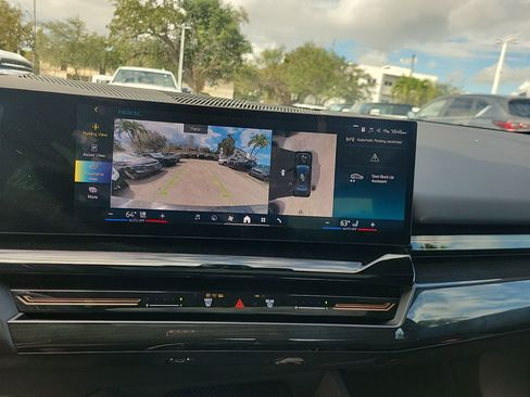 Used 2025 BMW 530i image 32