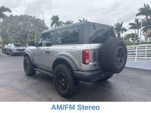 Used 2022 Ford Bronco Black Diamond image 9