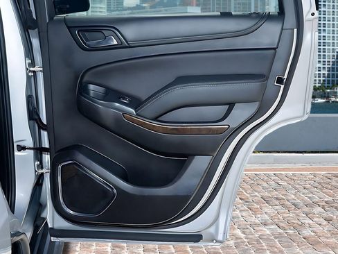 Used 2018 Chevrolet Tahoe LS RWD image 14