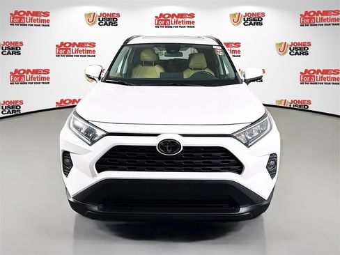 Certified 2020 Toyota RAV4 XLE Premium image 12