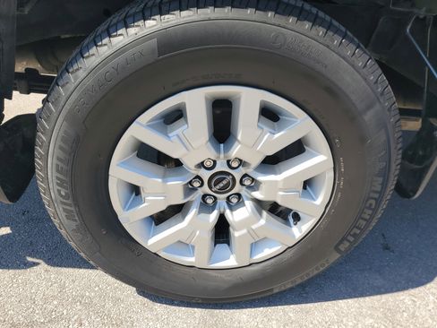 Certified 2023 Nissan Frontier SV RWD image 28