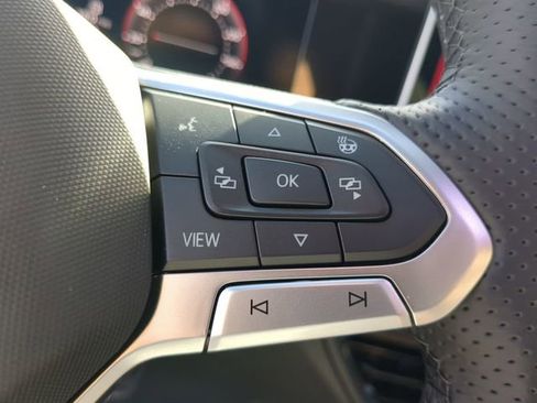 New 2026 Volkswagen Tiguan SEL R-Line AWD/4WD image 30