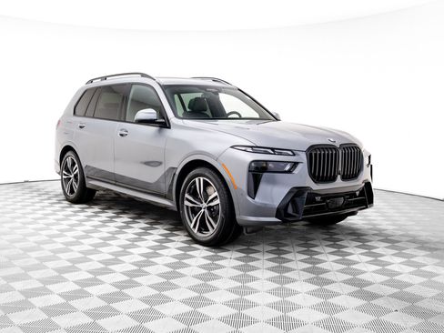 New 2026 BMW X7 xDrive40i w/ M Sport Package image 8