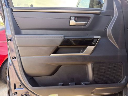 Used 2025 Toyota Tundra Limited image 19